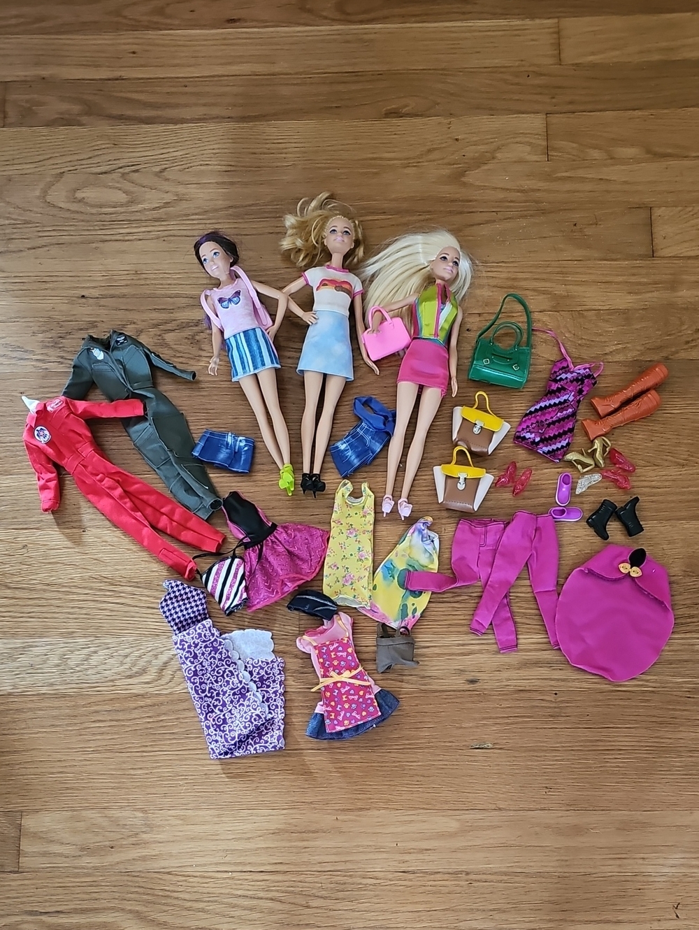 Barbie Lot of 3 Barbies with Barbie Clothes, Shoes, & Purses